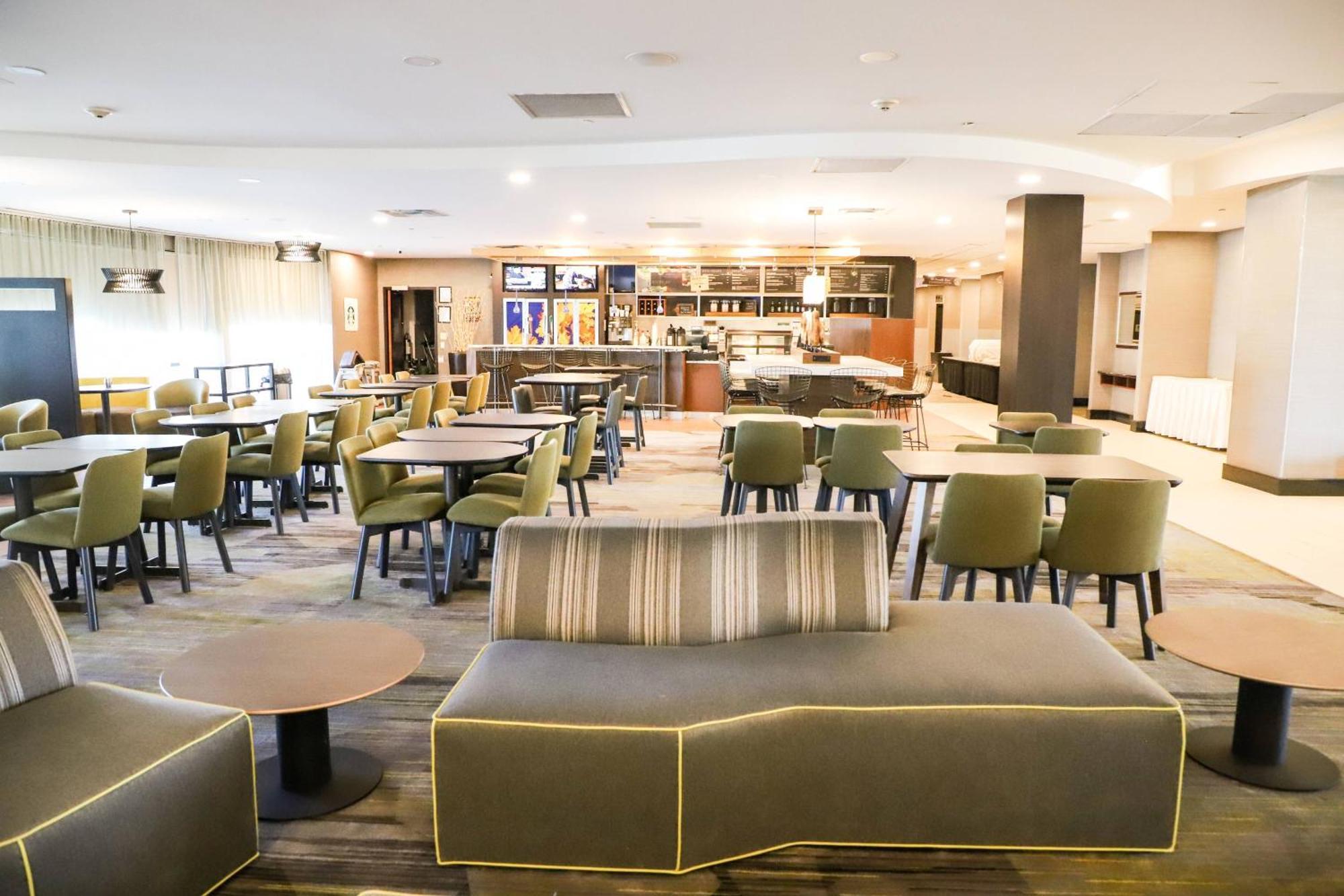 Hotel Courtyard By Marriott Toronto Brampton Esterno foto