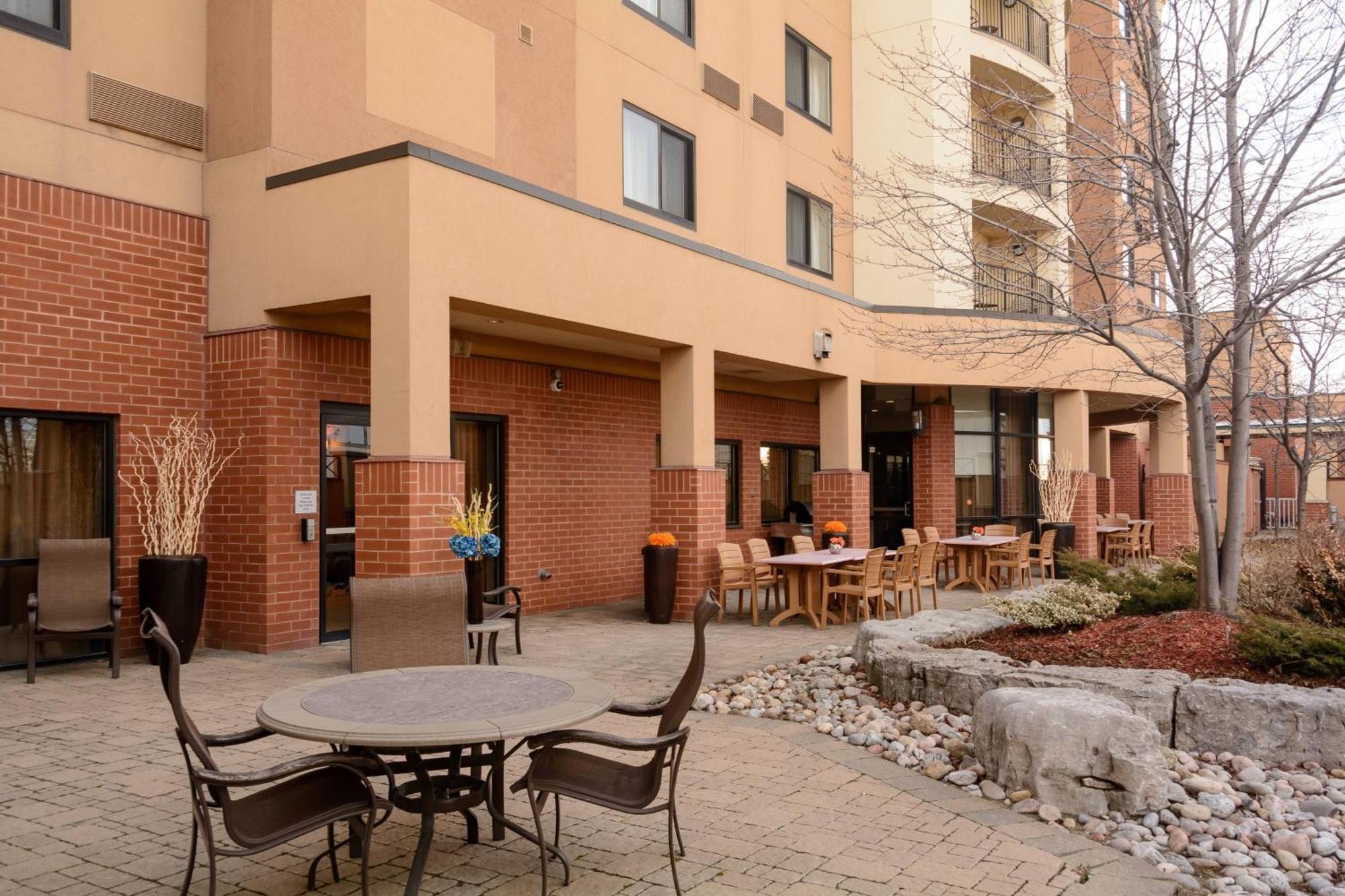 Hotel Courtyard By Marriott Toronto Brampton Esterno foto