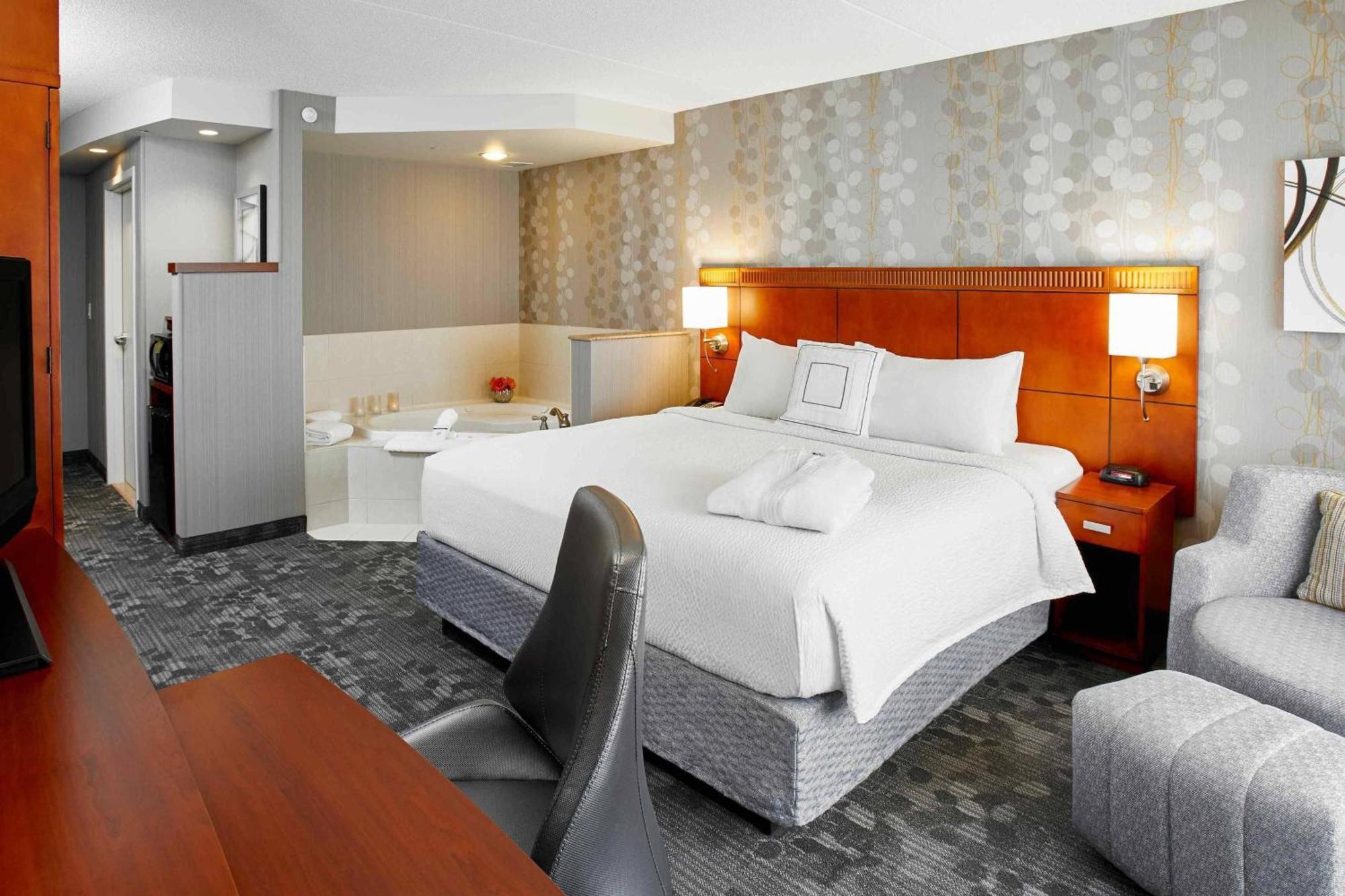 Hotel Courtyard By Marriott Toronto Brampton Esterno foto