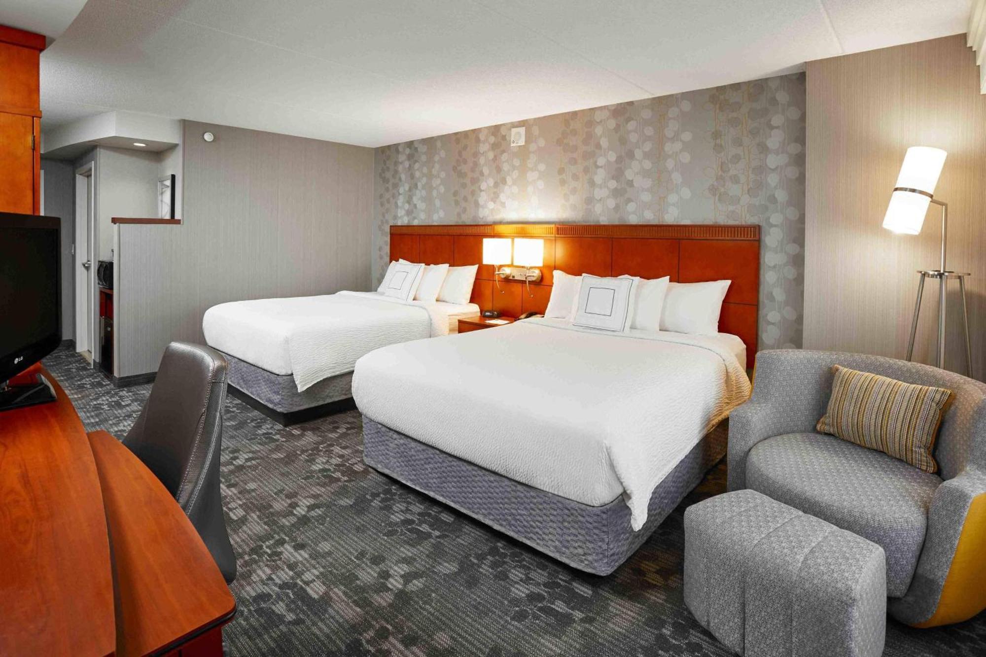 Hotel Courtyard By Marriott Toronto Brampton Esterno foto