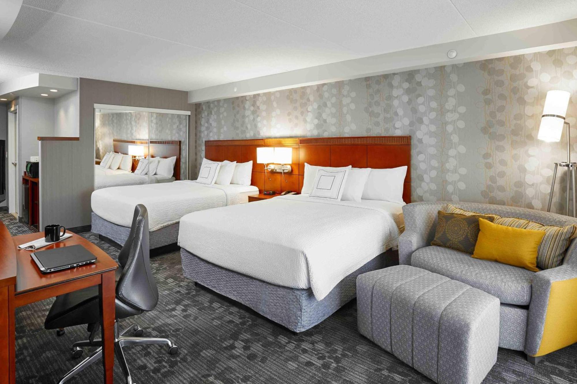 Hotel Courtyard By Marriott Toronto Brampton Esterno foto