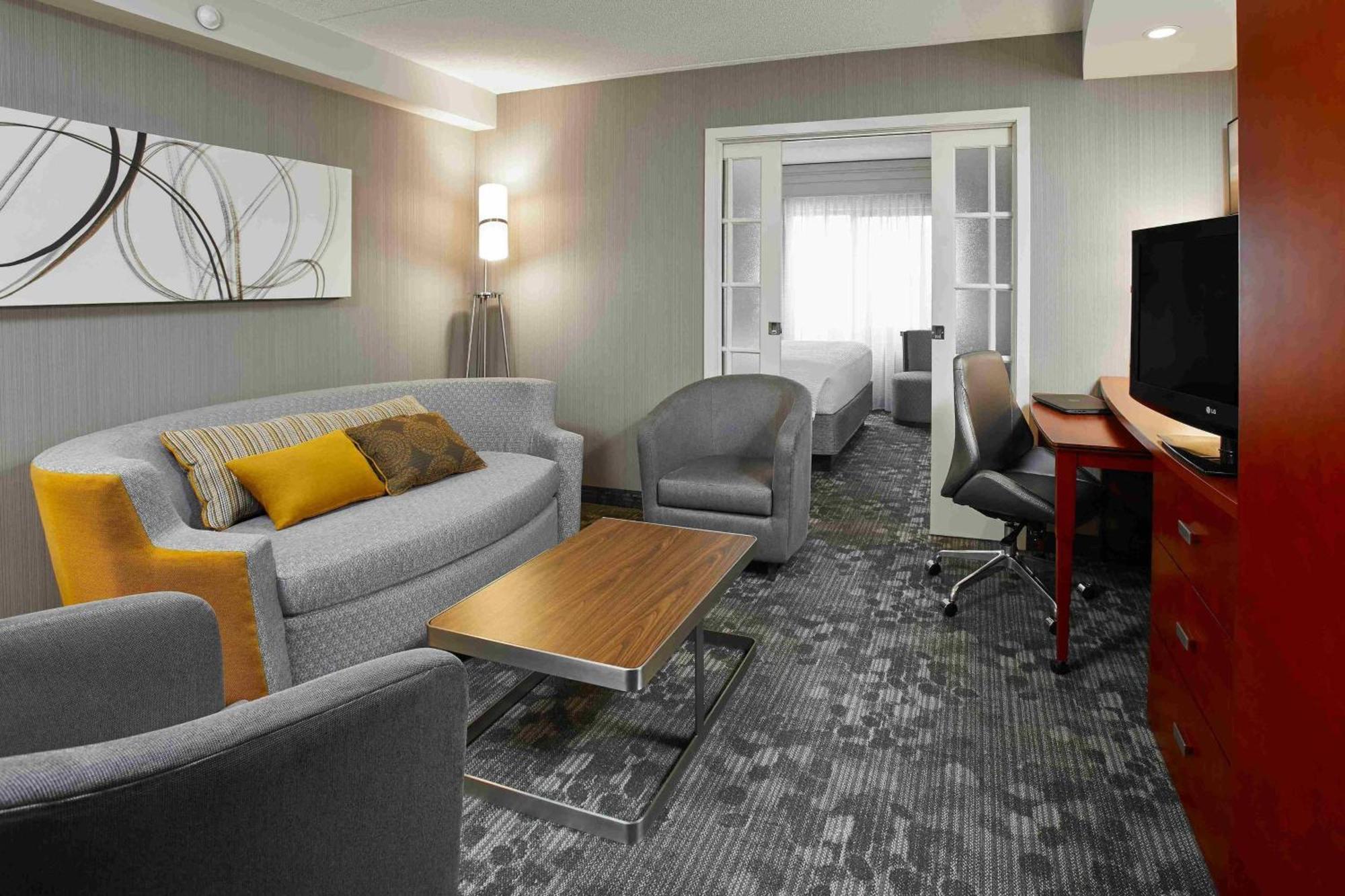 Hotel Courtyard By Marriott Toronto Brampton Esterno foto